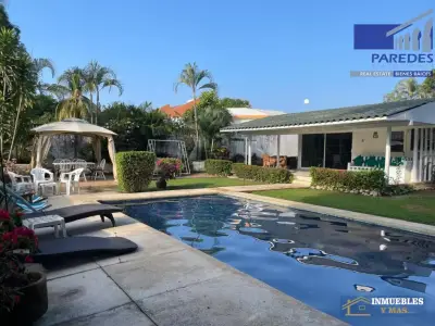 Casa Venta 3 recamaras piscina frente campo de golf Ixtapa