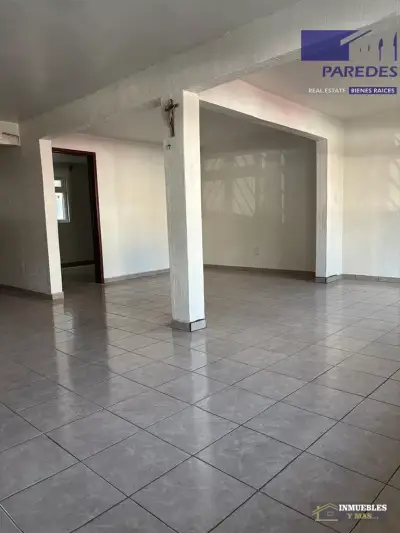 C127 casa en venta con 2 dptos cerca de av acueducto Morelia