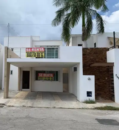 HERMOSA CASA EXCELENTE UBICACIÓN Y CON PISCINA.