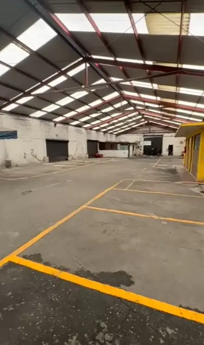 SE VENDE CENTRICA BODEGA EN COL. TRANSITO