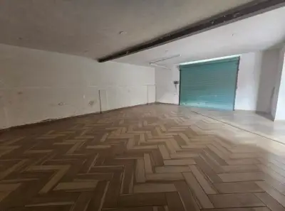 EN RENTA LOCAL COMERCIAL Y TERRENO EXCEDENTE