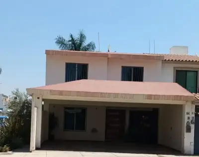 VENTA CASA ARADO 84 LOS VIVEROS ZAPOTLAN EL GRANDE JALISCO