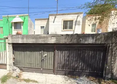 VENTA CASA ARDILLA 122 PRADERAS DE GPE GUADALUPE NUEVO LEON