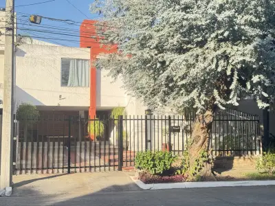 Casa ideal para vivir o invertir en zona Galerias