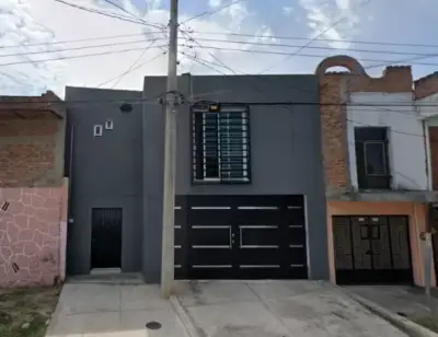 Casa en venta en El Salto - foto 4