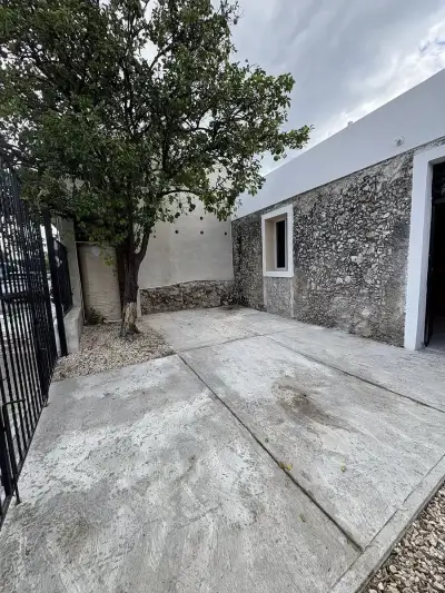 VENTA DE CASA REMODELADA EN LA COL. CASTILLA CAMARA MERIDA Y