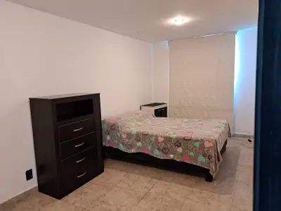 Recamara para señorita cerca de la Capu