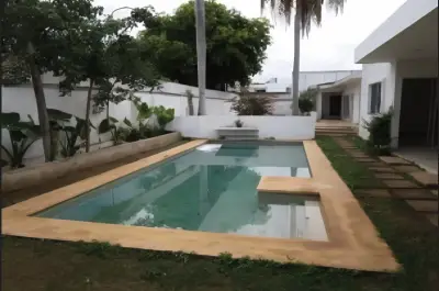 REMATO CASA CON ALBERCA EN MERIDA