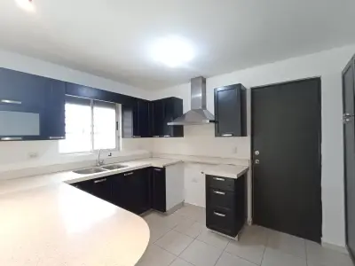 Casa en venta en Apodaca - foto 4