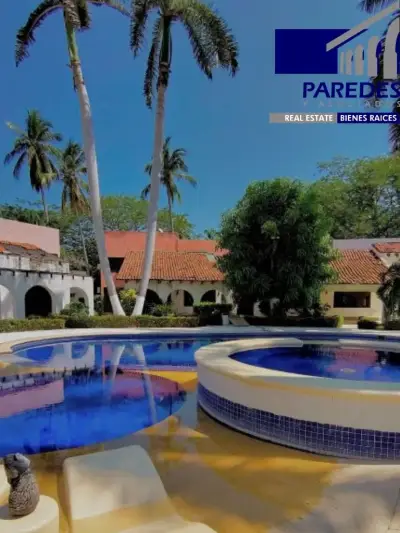V411 villa venta 3 recamaras campo de golf ixtapa