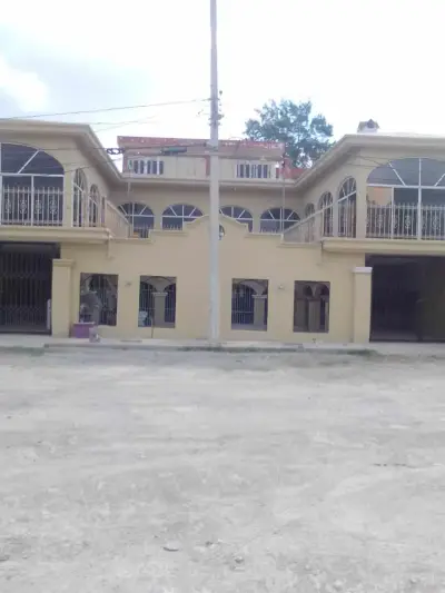 Casa en venta en Salinas Victoria - foto 2
