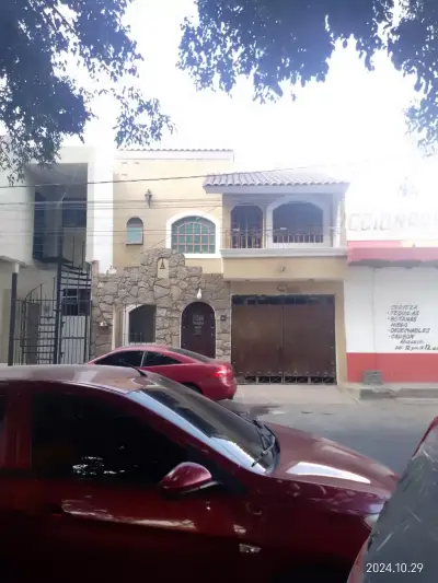 Hermosa y amplia casa en toluquilla