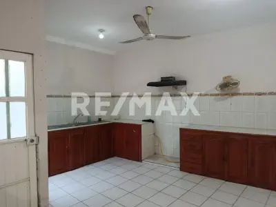 Casa en venta en Centro - foto 2