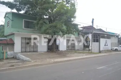Local comercial en renta en Centro - foto 2