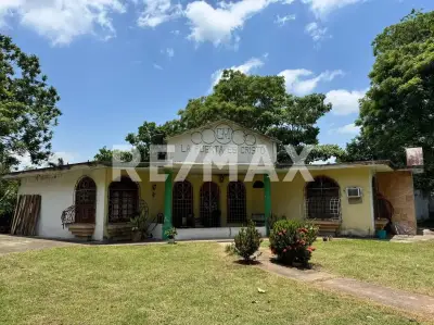 Terreno- comercial en venta