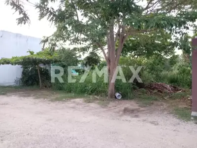 Terreno en venta en Centro - foto 2