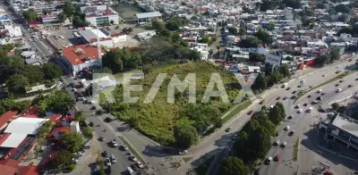 Terreno comercial en renta