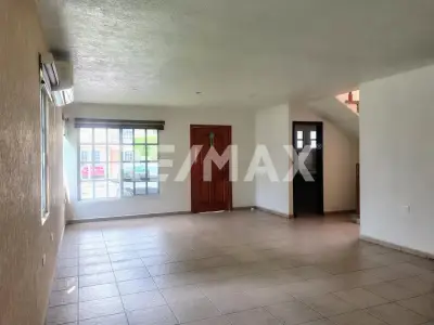 Casa en renta en Centro - foto 2