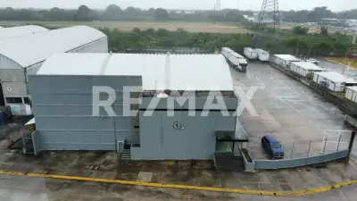 Bodega industrial en renta