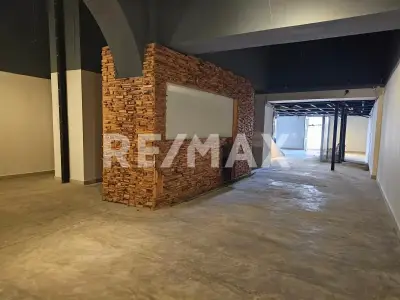Local comercial en renta en Centro - foto 2