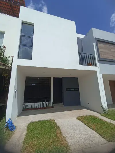 Hermosa casa nueva en venta
