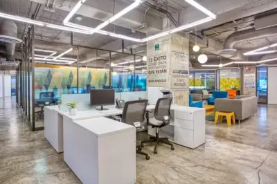 Espacios de coworking al 50%