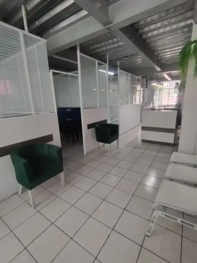 Oficinas corporativas cerca de mundo e.
