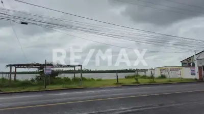 Terreno comercial en venta