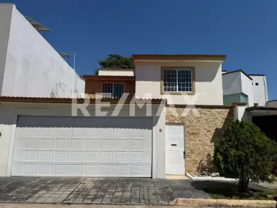 Casa en venta en Centro - foto 2