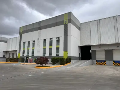 Renta de bodega en parque industrial Querétaro