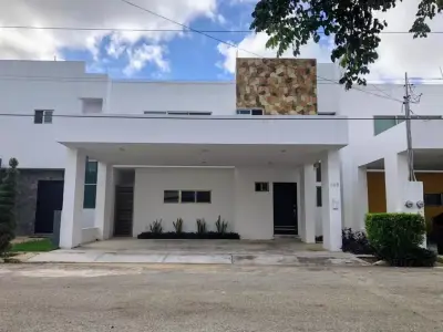 Venta de casa en jardines de merida Yucatan