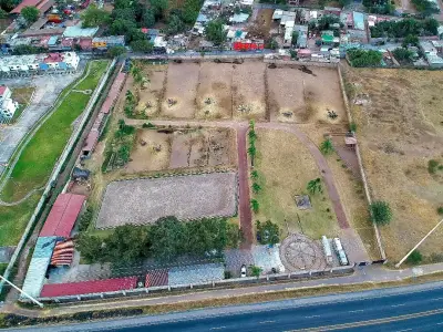 Terreno bardeado! Sobre carretera 20,085 m²