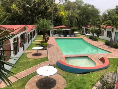 Terreno con cabañas vacacionales