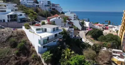 Hermosa casa en venta en balcones de loma linda