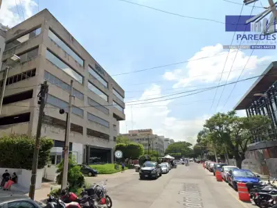 Local comercial en venta en Guadalajara - foto 3