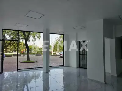 Local comercial en renta en Centro - foto 3