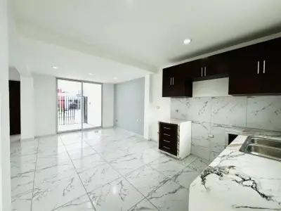 Casa en venta en Emiliano Zapata - foto 2
