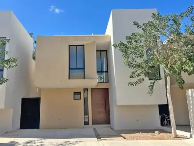 Casa en venta con 4 recámaras en yucatán.