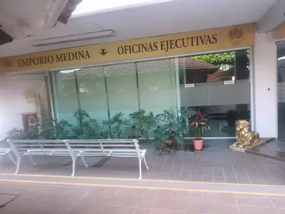 Local comercial en renta en Guadalajara - foto 3