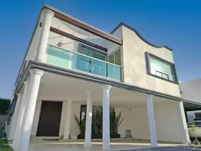 Casa en renta en lomas de angelópolis uno cluster 333.