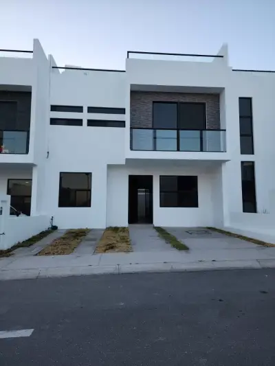 Casa en renta en zen life – seguridad y comodidad para tu fa