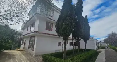 Remato casa en tetla, Tlaxcala, muy amplia en 3 niveles.
