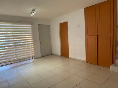 Casa en venta en Guadalajara - foto 2