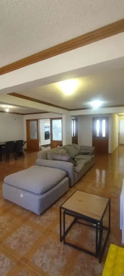 Adquiere esta casa con alto potencial, en Nezahualcóyotl
