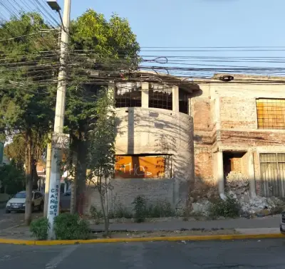 Gran oportunidad! Terreno con casa para remodelar
