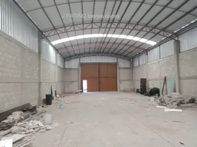 Bodega renta de 500 m2, techo de 6 mts. Altura, trayler´s.