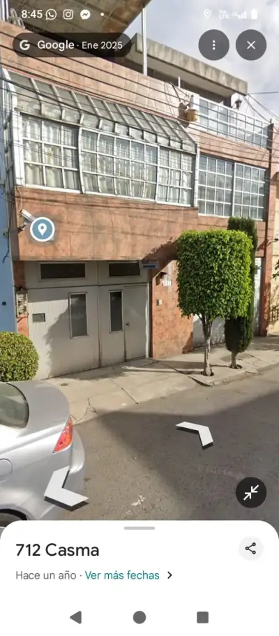 Casa con pequeño departamento