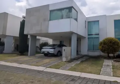 Remato casa en condominio en paraje el pedregal, Toluca.