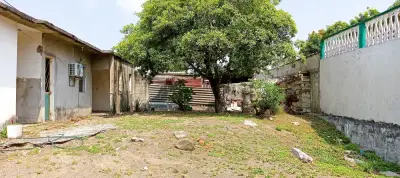 Venta de terreno 404m2, incluye cuarterias
