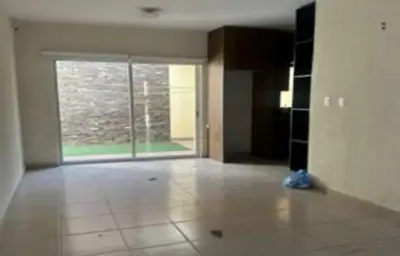 Casa en venta en Tlajomulco de Zúñiga - foto 2